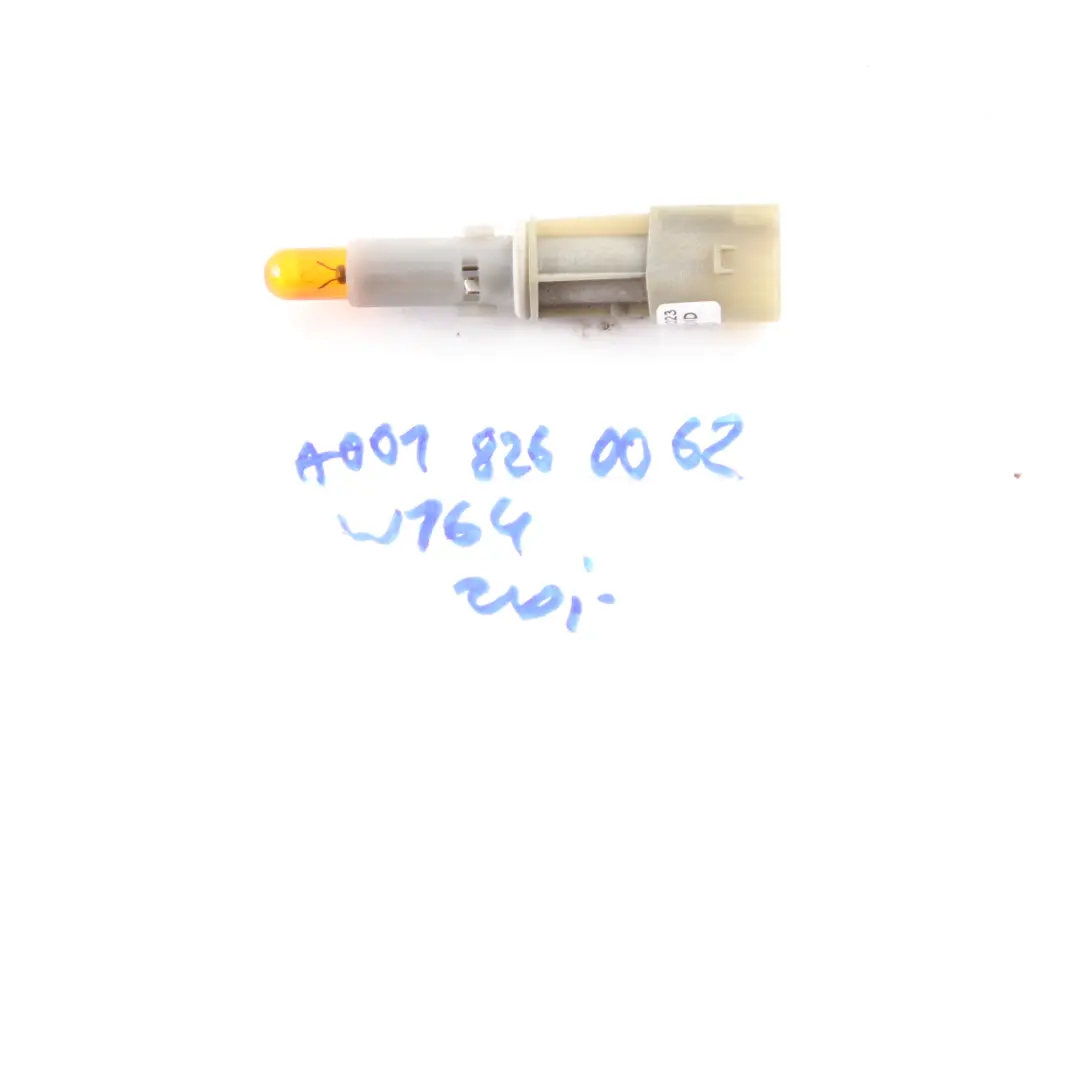 Frontscheinwerfer Blinker Blinkerglühbirne Fassung für Mercedes ML W164 mit Teilenummer A0018260062 Mercedes ML W164 Frontscheinwerfer Blinker Blinkerglühbirne Fassung - SKU A0018260062 - Teilenummer A0018260062