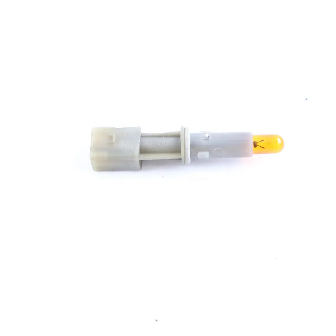 Mercedes ML W164 Douille D'Ampoule De Clignotant Avant - SKU A0018260062 - Numéro de pièce A0018260062