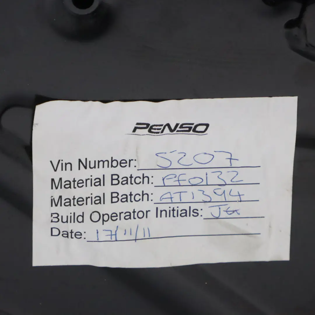 Trzeci Rząd Siedzeń Tył Taxi do Mercedes Vito W639 o numerze A0019501031 Mercedes Vito W639 Trzeci Rząd Siedzeń Tył Taxi - SKU A0019501031 - Numer Części A0019501031