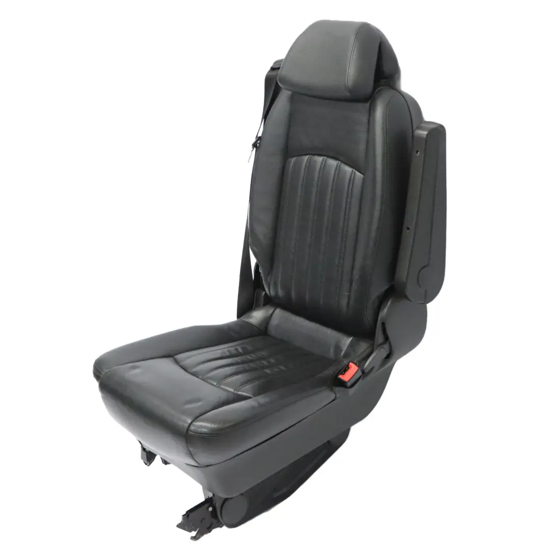 Sièges arrière Banquette trois places partie gauche cuir luxe pour Mercedes W639 à propos du numéro de pièce A0019502031 Mercedes W639 Sièges arrière Banquette trois places partie gauche cuir luxe - SKU A0019502031-1 - Numéro de pièce A0019502031