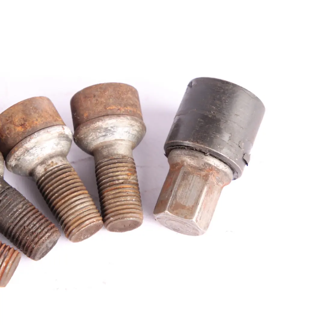 Mercedes W176 W204 Pernos Seguridad Rueda Trasera Delantera Juego - SKU A0019901607-1 - Número de pieza A0019901607