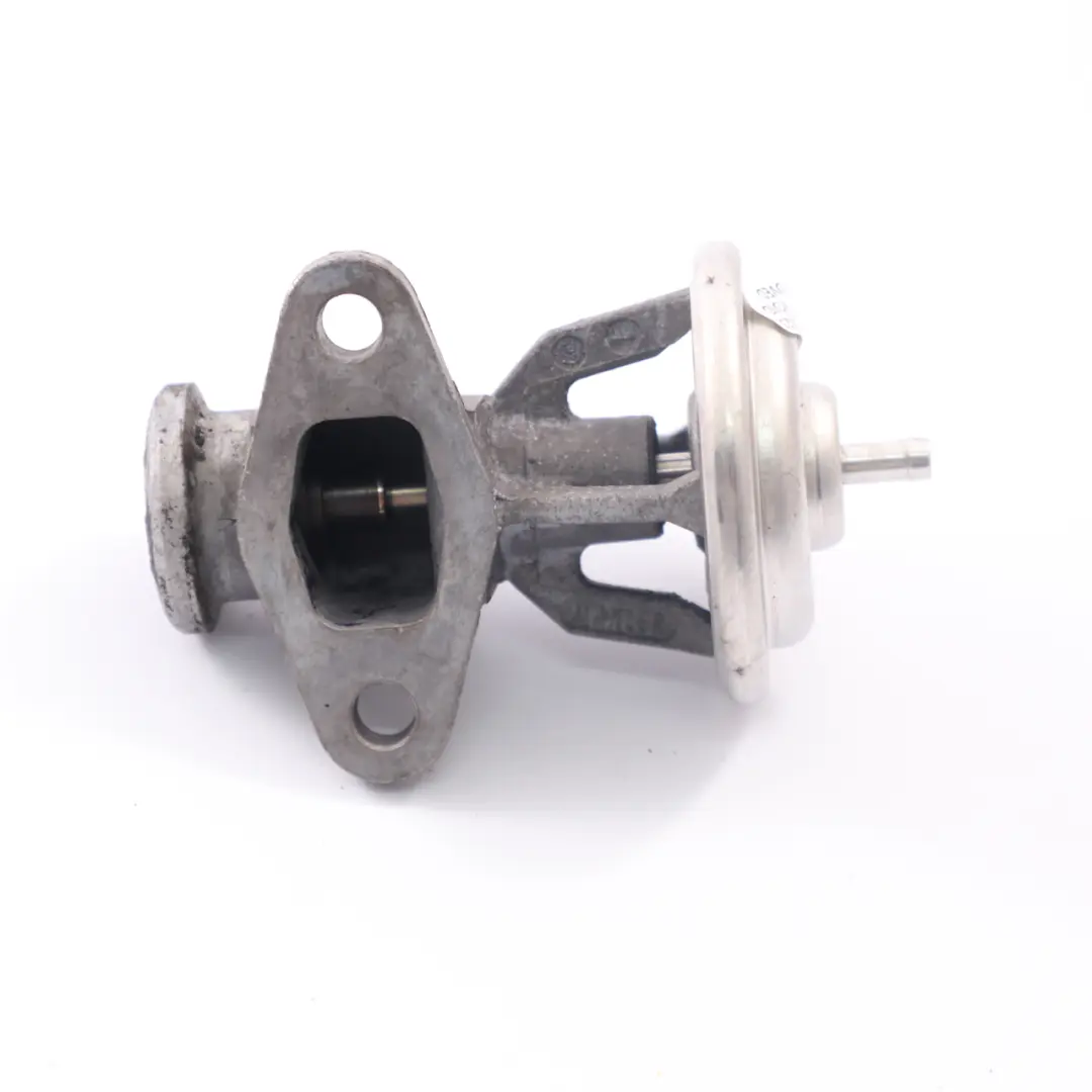 Valvola EGR Mercedes W901 W903 OM601 OM602 Ricircolo gas di scarico per con numero di parte A0021402880 Valvola EGR Mercedes W901 W903 OM601 OM602 Ricircolo gas di scarico - SKU A0021402880 - Numero di parte A0021402880