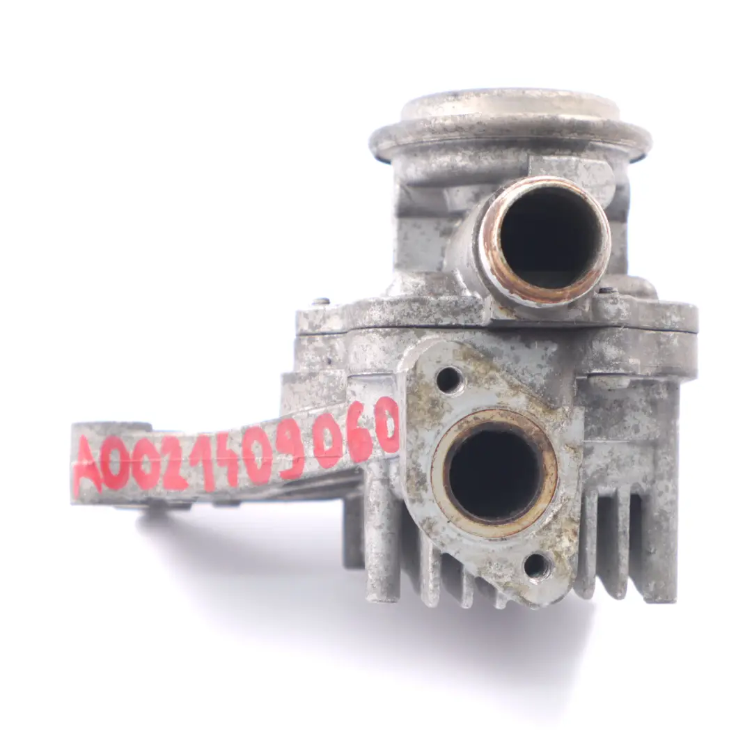 Mercedes W204 M271 Gasolina Recirculación de los gases de escape Válvula EGR - SKU A0021409060 - Número de pieza A0021409060