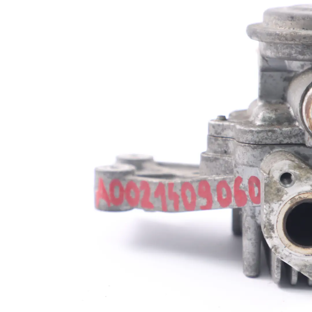 M271 Benzin Abgasrückführung AGR Ventil für Mercedes W204 mit Teilenummer A0021409060 Mercedes W204 M271 Benzin Abgasrückführung AGR Ventil - SKU A0021409060 - Teilenummer A0021409060