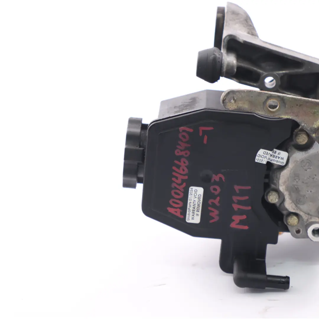 Mercedes W203 W208 M111 Pompe Direction Assistee Essence - SKU A0024668401-1 - Numéro de pièce A0024668401