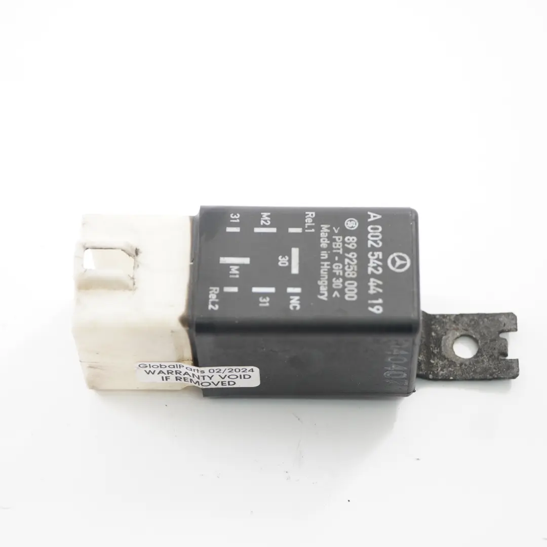 Mercedes Vito W639 Coolant Radiator Fan Relay Control Module - SKU A0025424419 - Part number A0025424419