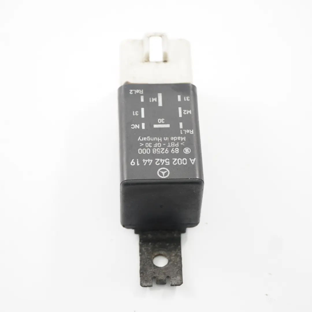 Mercedes Vito W639 Coolant Radiator Fan Relay Control Module - SKU A0025424419 - Part number A0025424419