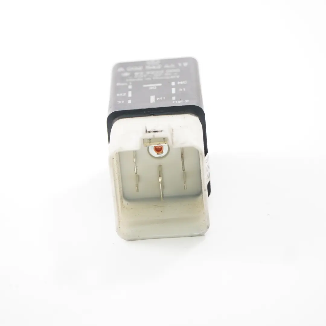 Kühlmittel Relais-Steuer modul für Mercedes Vito W639 mit Teilenummer A0025424419 Mercedes Vito W639 Kühlmittel Relais-Steuer modul - SKU A0025424419 - Teilenummer A0025424419