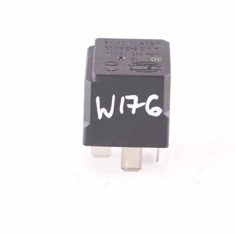  Relè Mercedes W176 W246 4 poli nero Hella 12V - SKU A0025428019 - Numero di parte A0025428019