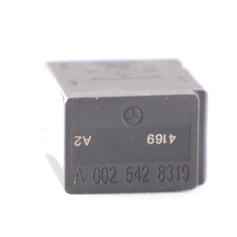 Mercedes W176 W204 C207 W212 C218 W246 Relè 4 poli nero Hella 12V - SKU A0025428319 - Numero di parte A0025428319