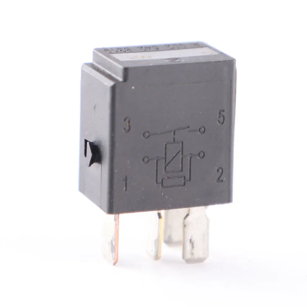 Mercedes W176 W204 C207 W212 C218 W246 Relais 4-Pin Noir Hella 12V - SKU A0025428319 - Numéro de pièce A0025428319