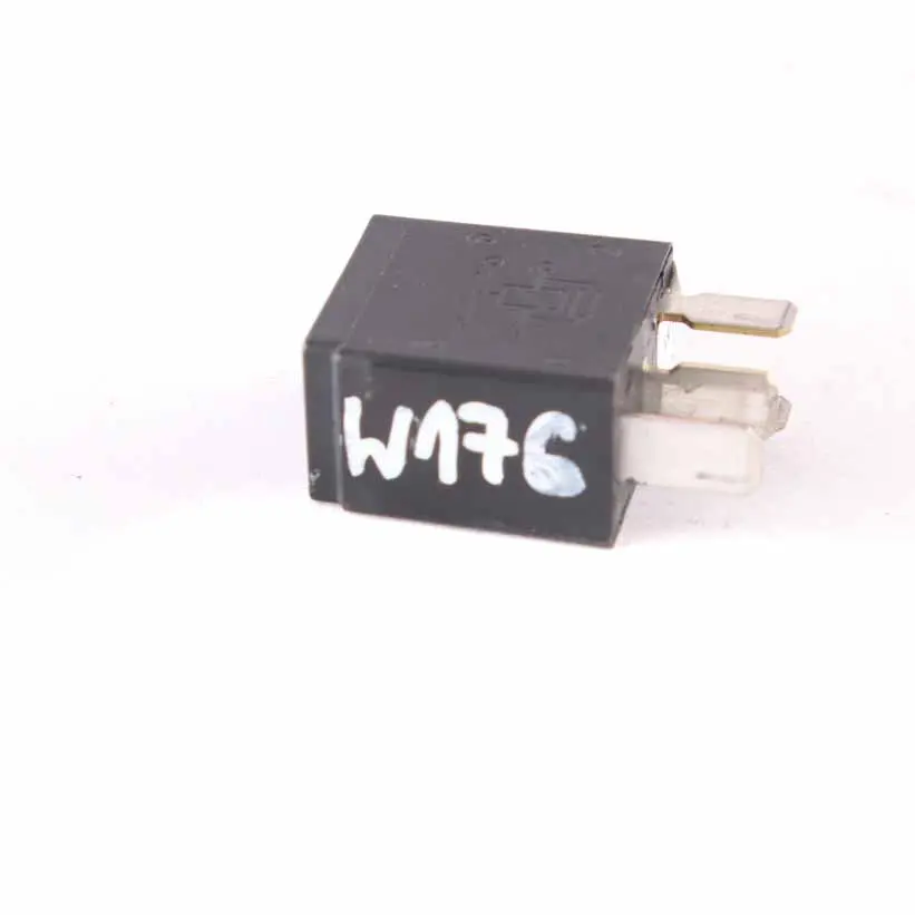  Relè Mercedes W176 W246 4 poli nero Hella 12V - SKU A0025428419 - Numero di parte A0025428419