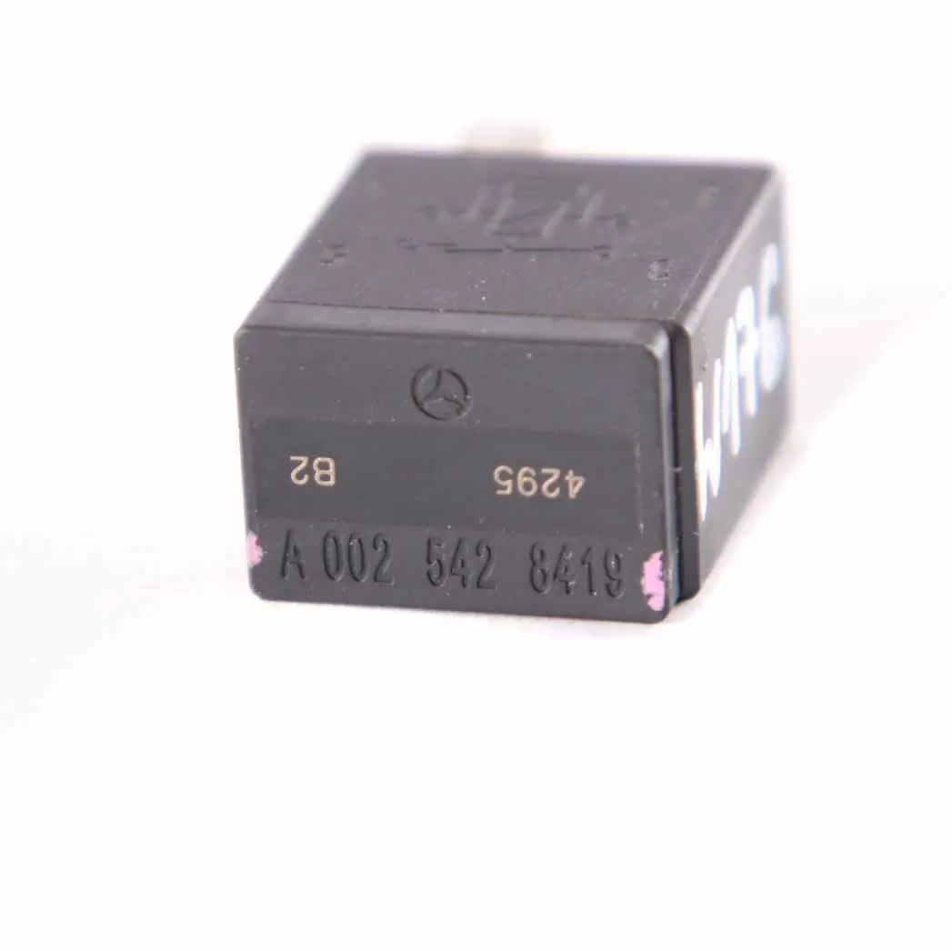 Mercedes W176 Przekaźnik Hella 12V - SKU A0025428419 - Numer Części A0025428419
