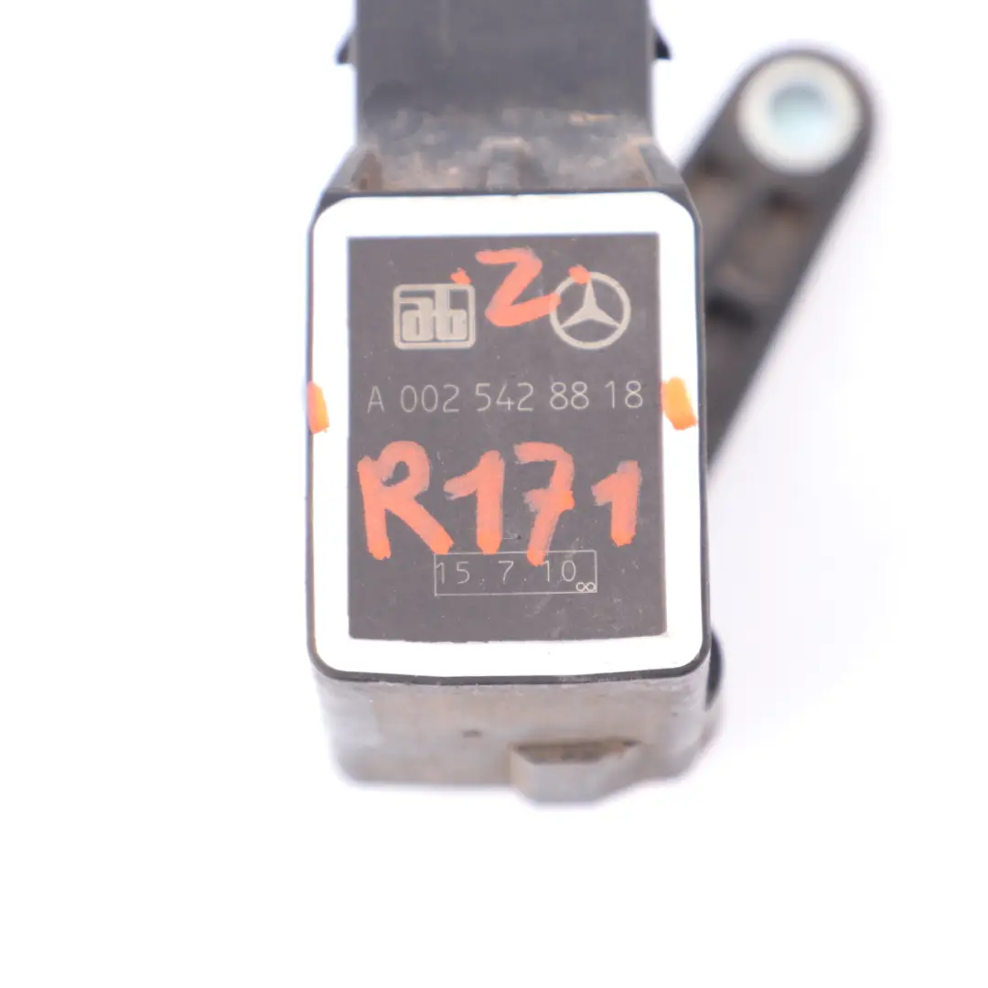Leveling Module Mercedes R171 Headlight Level Sensor Bi-Xenon Unit to with Part number A0025428818 Leveling Module Mercedes R171 Headlight Level Sensor Bi-Xenon Unit - SKU A0025428818 - Part number A0025428818