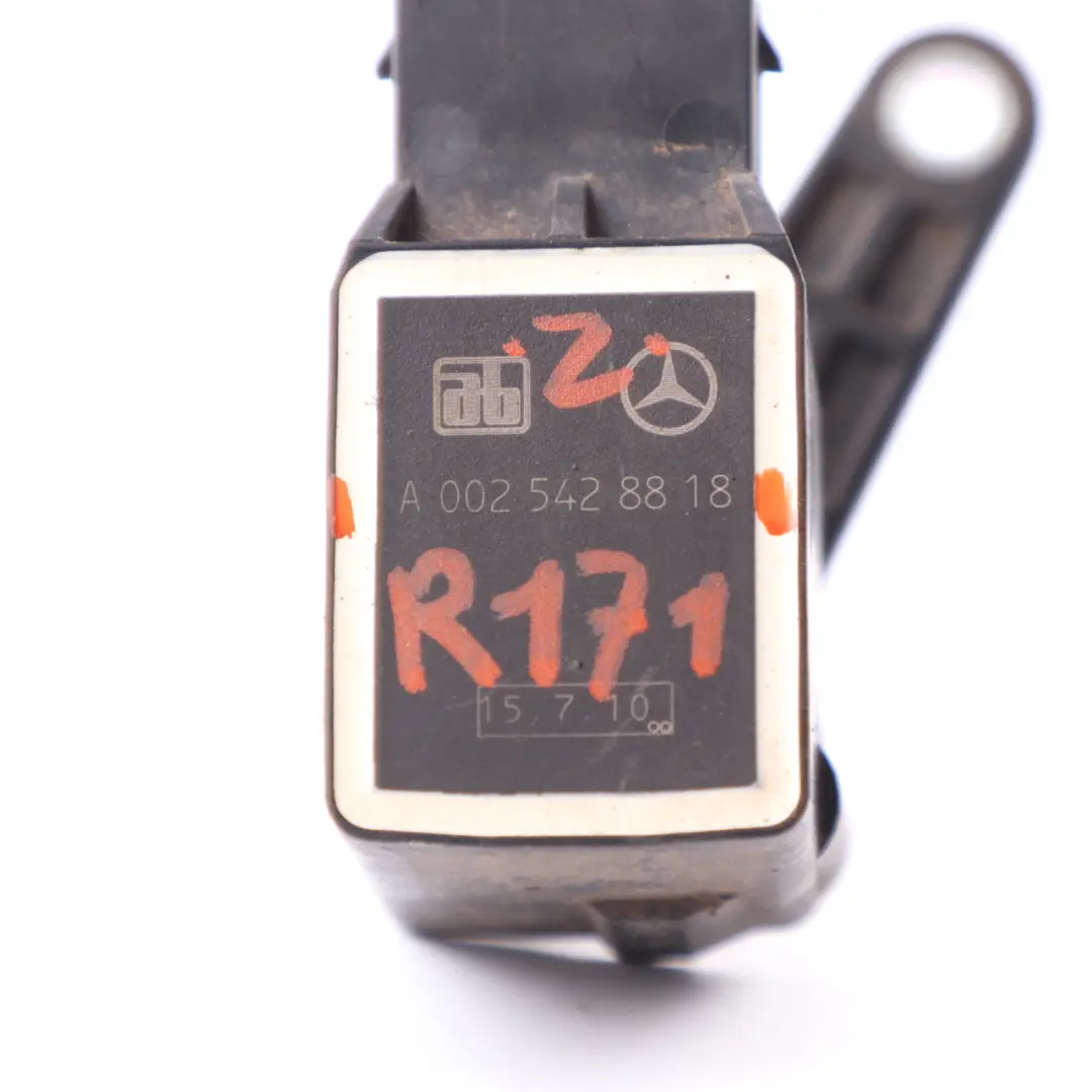 Leveling Module Mercedes R171 Headlight Level Sensor Bi-Xenon Unit to with Part number A0025428818 Leveling Module Mercedes R171 Headlight Level Sensor Bi-Xenon Unit - SKU A0025428818 - Part number A0025428818