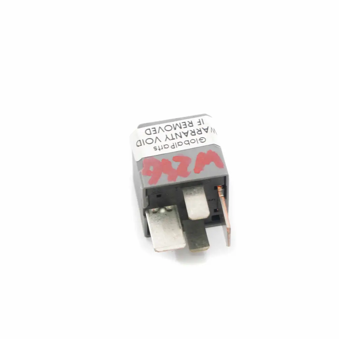 Mercedes W176 W246 Relé Corriente 4 Pin 12V Hella - SKU A0025428819 - Número de pieza A0025428819