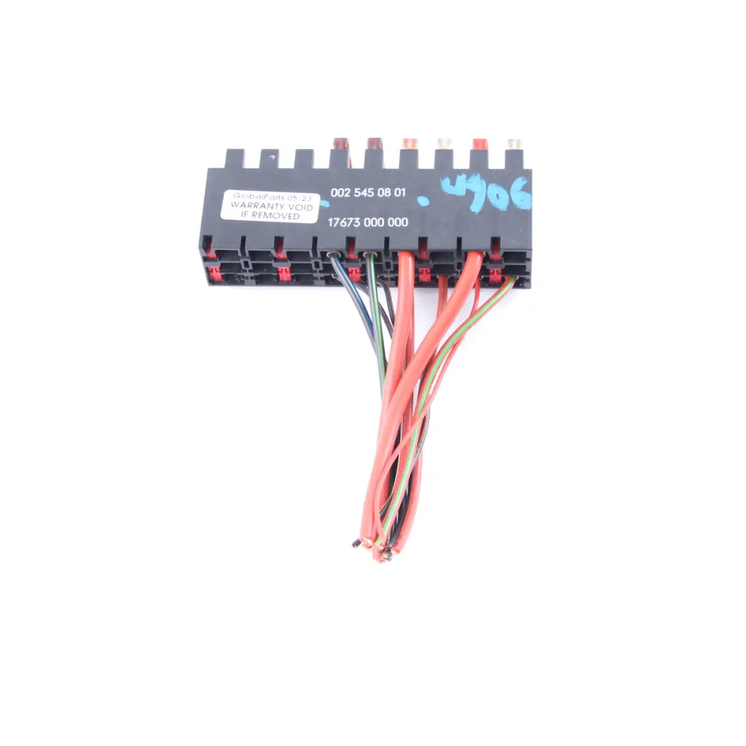 Fuse Holder Mercedes W169 W245 W906 Electrical Fuse Box Bracket to with Part number A0025450801 Fuse Holder Mercedes W169 W245 W906 Electrical Fuse Box Bracket - SKU A0025450801 - Part number A0025450801