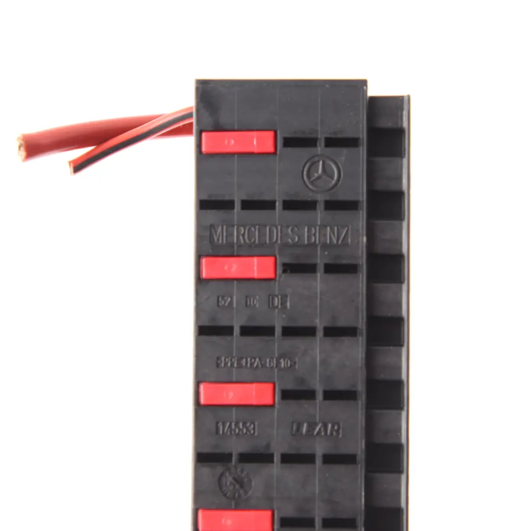 Sicherungskasten Träger für Mercedes W169 W245 W906 mit Teilenummer A0025451201 Mercedes W169 W245 W906 Sicherungskasten Träger - SKU A0025451201 - Teilenummer A0025451201