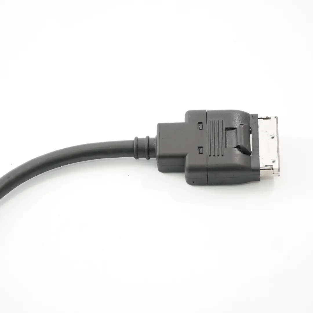 Kabel Portu USB Kabel Multimediów MI2-Ipod do Mercedes W204 o numerze A0028272104 Mercedes W204 Kabel Portu USB Kabel Multimediów MI2-Ipod - SKU A0028272104-1 - Numer Części A0028272104