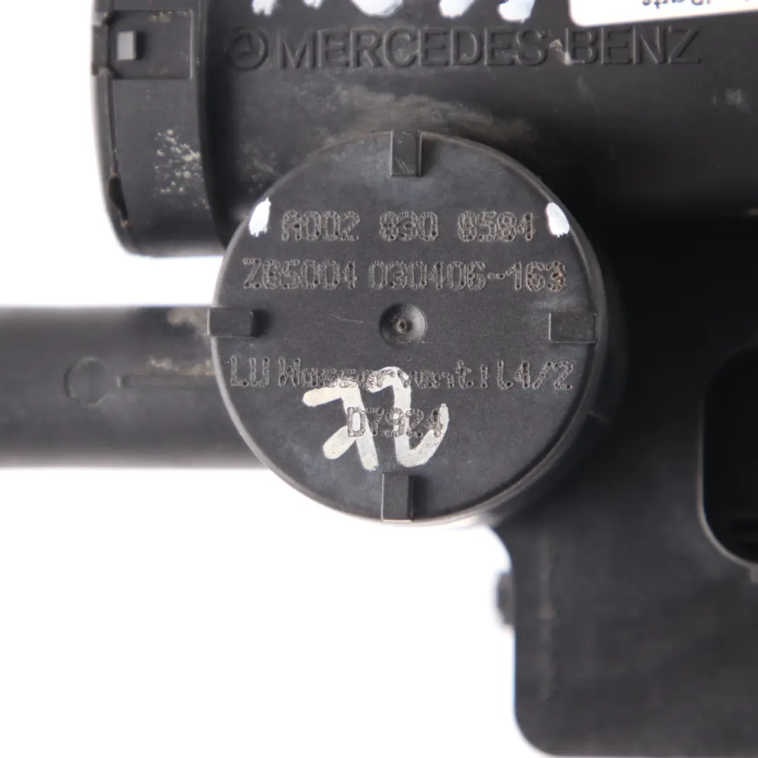 Mercedes Vito Viano W639 Motor Bomba Válvula Del Calentador De Agua - SKU A0028308584 - Número de pieza A0028308584