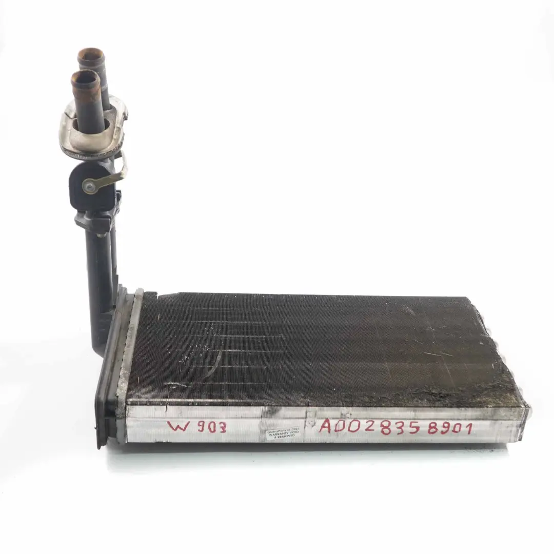W901 W903 Scambiatore di calore Radiatore Matrix per Mercedes con numero di parte A0028358901 Mercedes W901 W903 Scambiatore di calore Radiatore Matrix - SKU A0028358901 - Numero di parte A0028358901