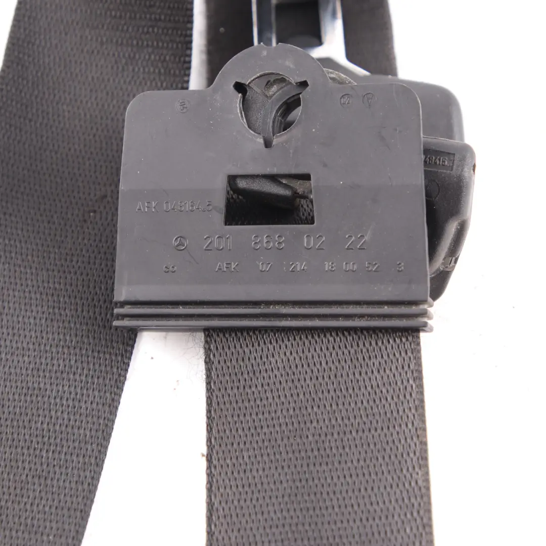 W901 Seat Belt Front Right Safety Belt Black pour Mercedes Sprinter à propos du numéro de pièce A0028607785 Mercedes Sprinter W901 Seat Belt Front Right Safety Belt Black - SKU A0028607785 - Numéro de pièce A0028607785