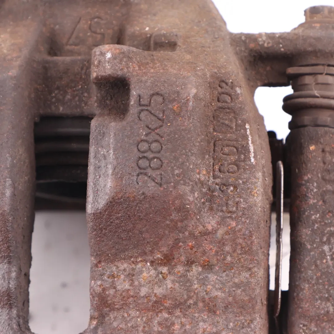 Zacisk Hamulcowy Lewy Przód do Mercedes W203 C209 o numerze A0034202183 Mercedes W203 C209 Zacisk Hamulcowy Lewy Przód - SKU A0034202183 - Numer Części A0034202183