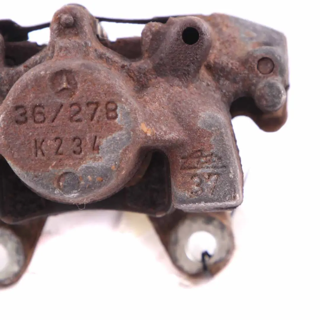 Etrier de frein Roue Arrière Droite Unité de Frein 36/278 pour Mercedes W203 CL203 à propos du numéro de pièce A0034237598 Mercedes W203 CL203 Etrier de frein Roue Arrière Droite Unité de Frein 36/278 - SKU A0034237598 - Numéro de pièce A0034237598