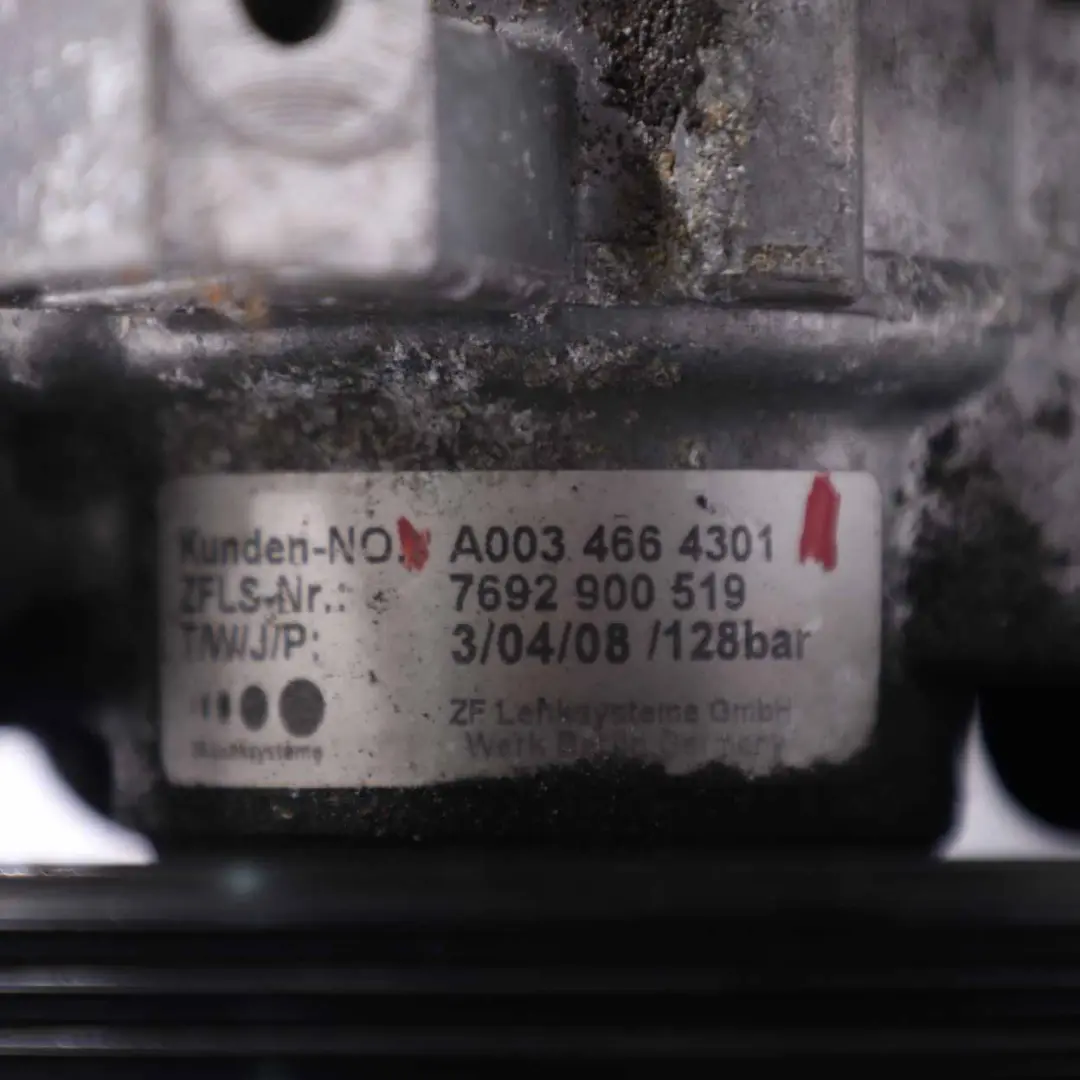  Bomba De Dirección Asistida Mercedes W204 W211 Unidad Hidráulica - SKU A0034664301 - Número de pieza A0034664301