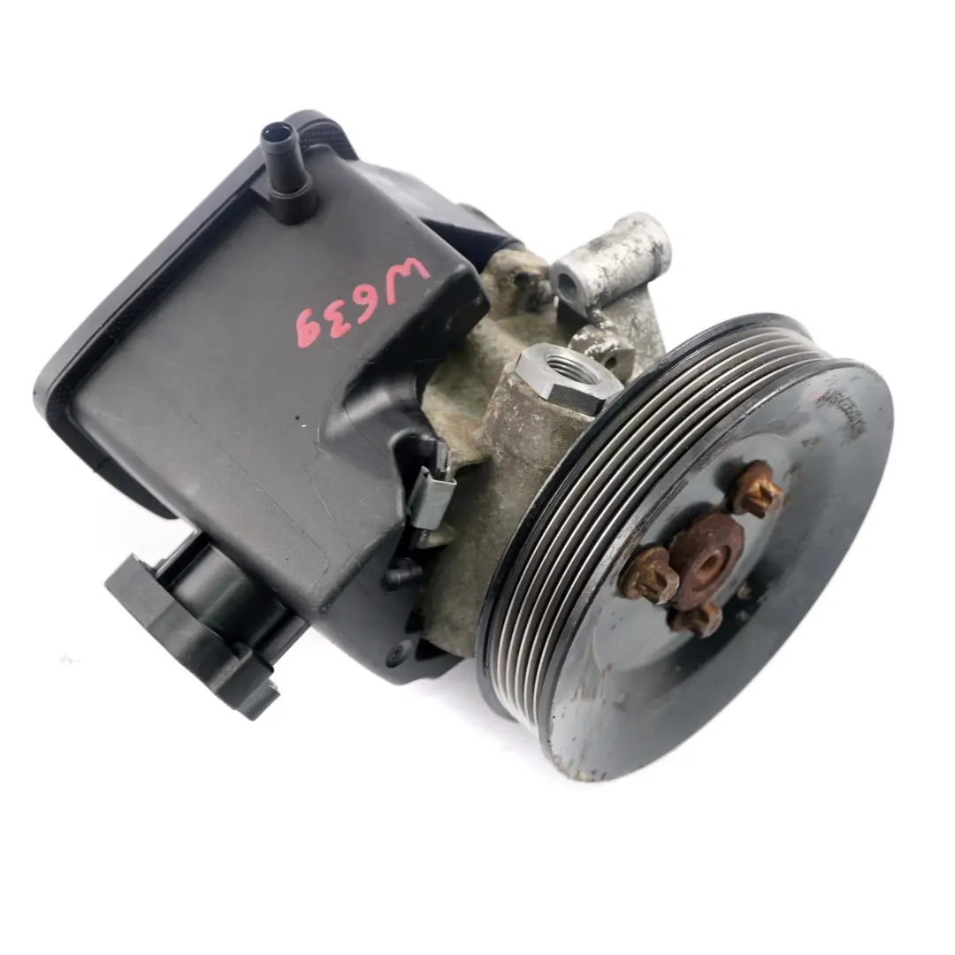 Mercedes-Benz W639 OM646 Pompe de Direction Assistee Diesel pour à propos du numéro de pièce A0034667101 Mercedes-Benz W639 OM646 Pompe de Direction Assistee Diesel - SKU A0034667101 - Numéro de pièce A0034667101