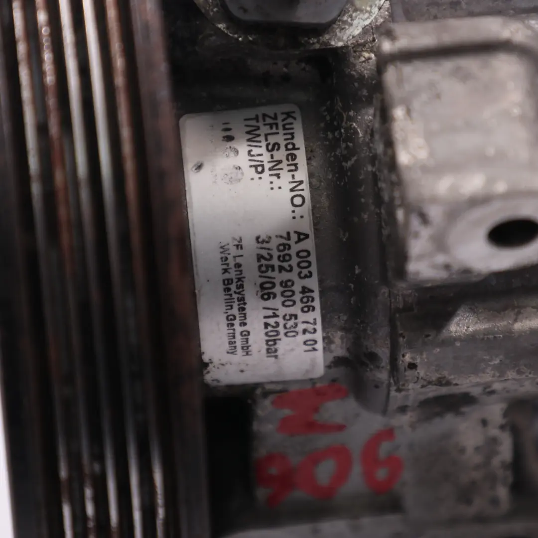 Bomba dirección asistida Mercedes W639 W906 OM646 Unidad mecánica para con número de pieza A0034667201 Bomba dirección asistida Mercedes W639 W906 OM646 Unidad mecánica - SKU A0034667201 - Número de pieza A0034667201