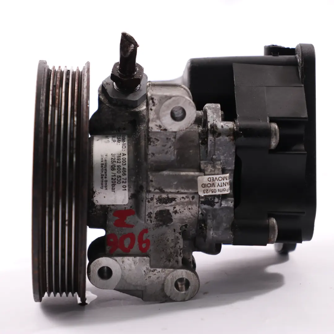 Steering Pump Mercedes W639 W906 OM646 Mechanical Oil Unit to Power with Part number A0034667201 Power Steering Pump Mercedes W639 W906 OM646 Mechanical Oil Unit - SKU A0034667201 - Part number A0034667201