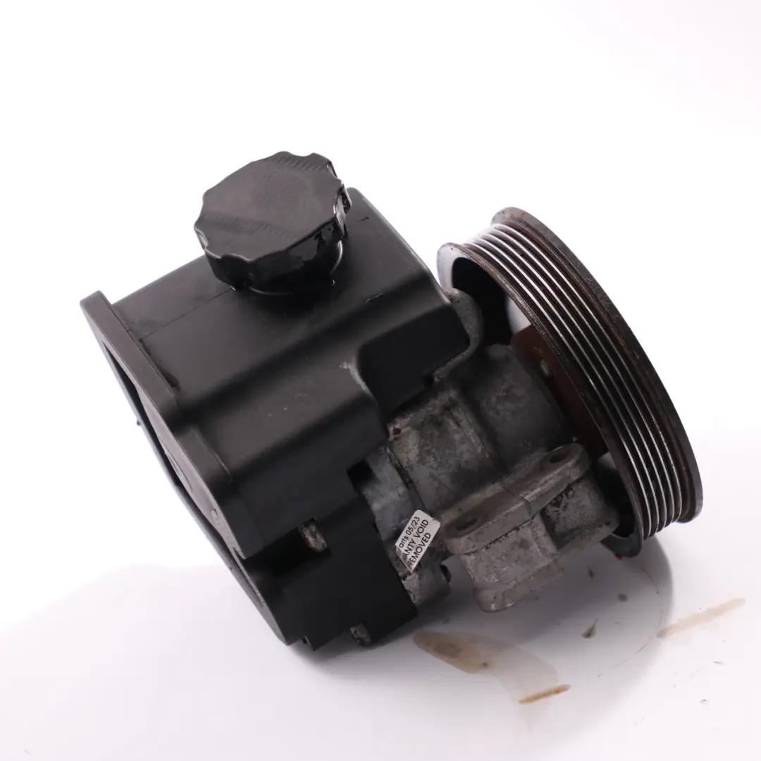 Servolenkungs pumpe Mercedes W639 W906 OM646 Mechanische Öl einheit für mit Teilenummer A0034667201 Servolenkungs pumpe Mercedes W639 W906 OM646 Mechanische Öl einheit - SKU A0034667201 - Teilenummer A0034667201