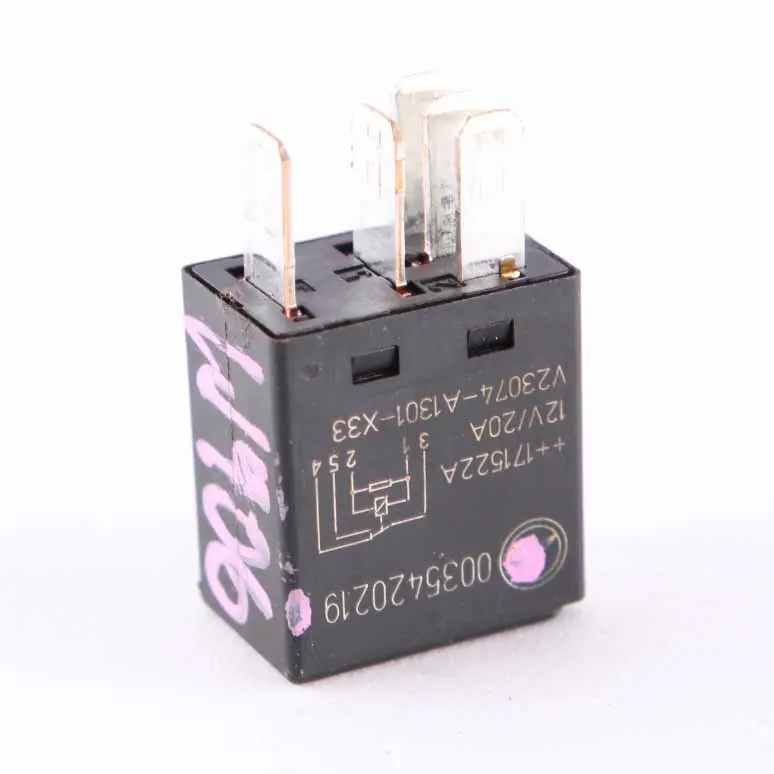 Mercedes W639 W906 5-Pin Noir 12A Relais - SKU A0035420219 - Numéro de pièce A0035420219