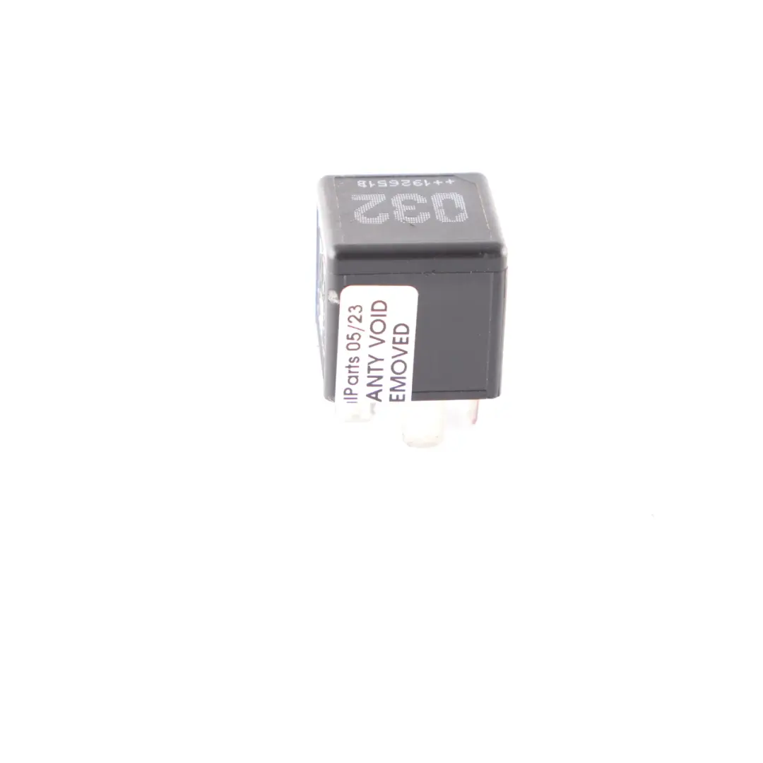 Mercedes W176 W205 W213 W242 W447 W907 Przekaźnik 4-stykowy Czarny Tyco - SKU A0035420819 - Numer Części A0035420819