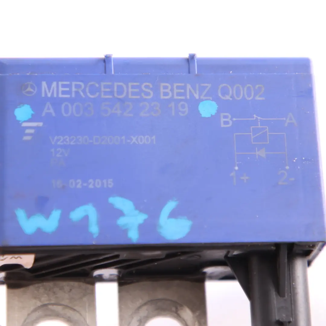 Mercedes W176 W246 Relais Découplage Batterie 12V - SKU A0035422319 - Numéro de pièce A0035422319