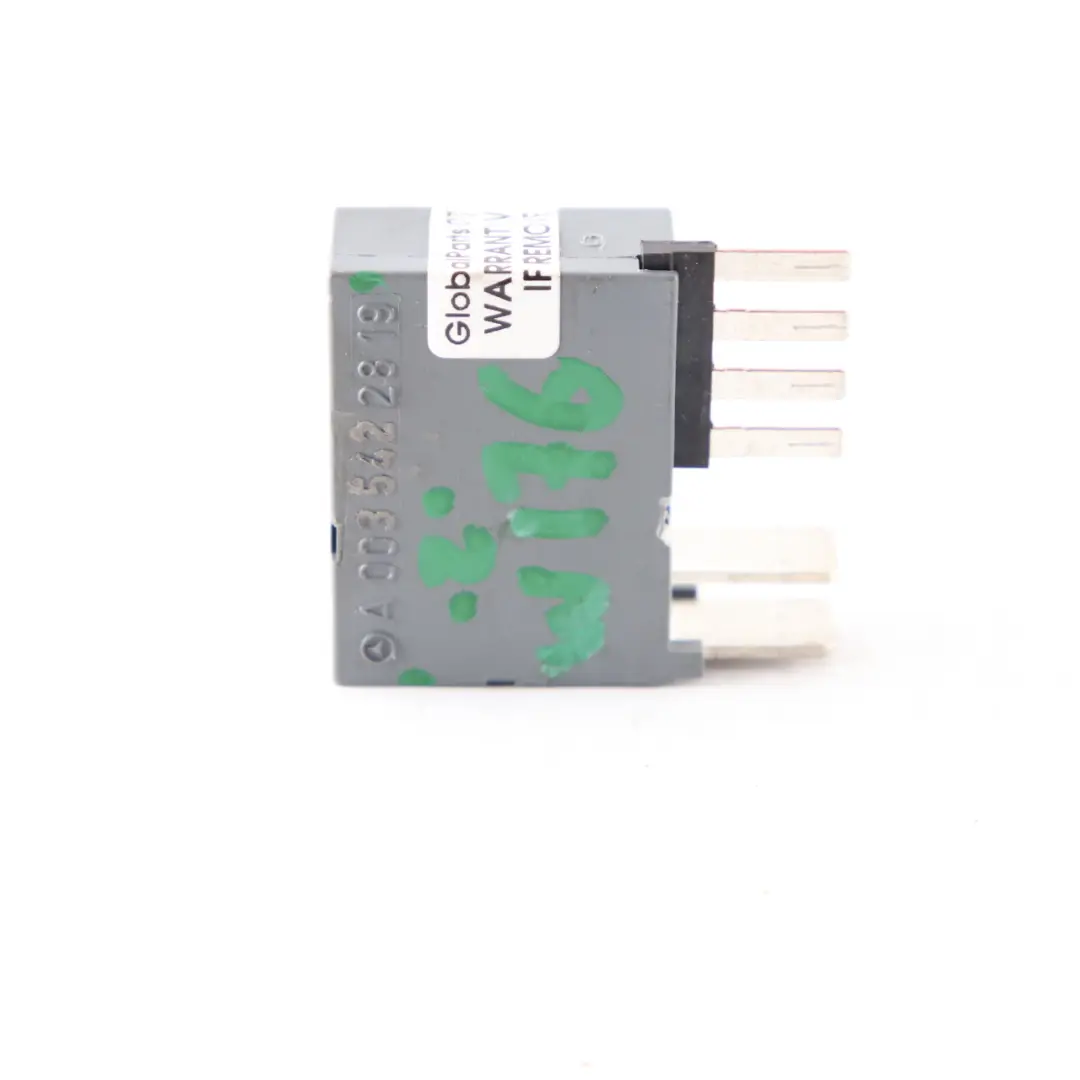 Cut Off Module Control Unit to Battery Relay Mercedes W176 W246 W447 with Part number A0035422819 Battery Relay Mercedes W176 W246 W447 Cut Off Module Control Unit - SKU A0035422819 - Part number A0035422819