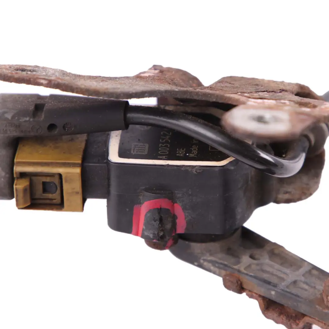 Sensore livello fari Unità controllo livellamento fari per Mercedes W212 con numero di parte A0035426618 Mercedes W212 Sensore livello fari Unità controllo livellamento fari - SKU A0035426618 - Numero di parte A0035426618