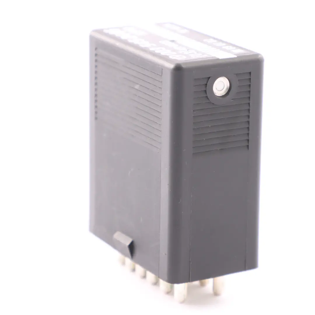  Relais Mercedes W124 E280 Relais de coupure de la pompe à pétrole - SKU A0035452405 - Numéro de pièce A0035452405