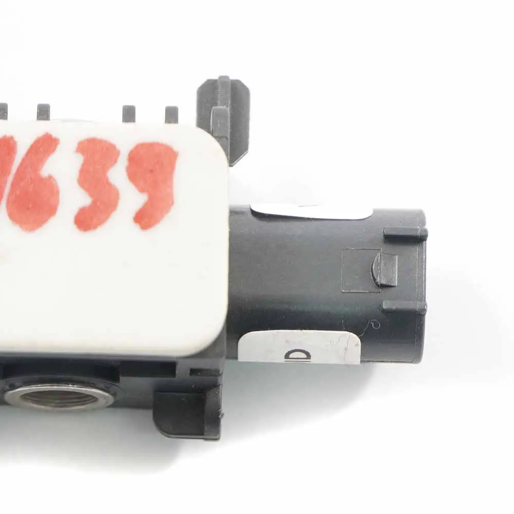 Sensor de choque Mercedes W164 W221 W639 W906 Unidad control impacto para con número de pieza A0038202826 Sensor de choque Mercedes W164 W221 W639 W906 Unidad control impacto - SKU A0038202826 - Número de pieza A0038202826