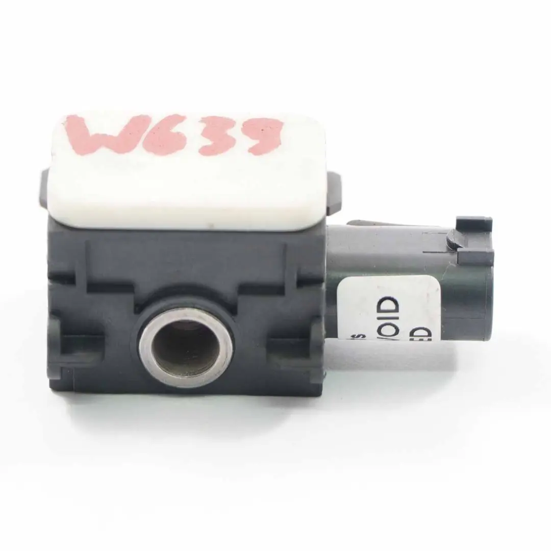 Crash Sensor Mercedes W164 W221 W639 W906 Impact Control Unit to with Part number A0038202826 Crash Sensor Mercedes W164 W221 W639 W906 Impact Control Unit - SKU A0038202826 - Part number A0038202826