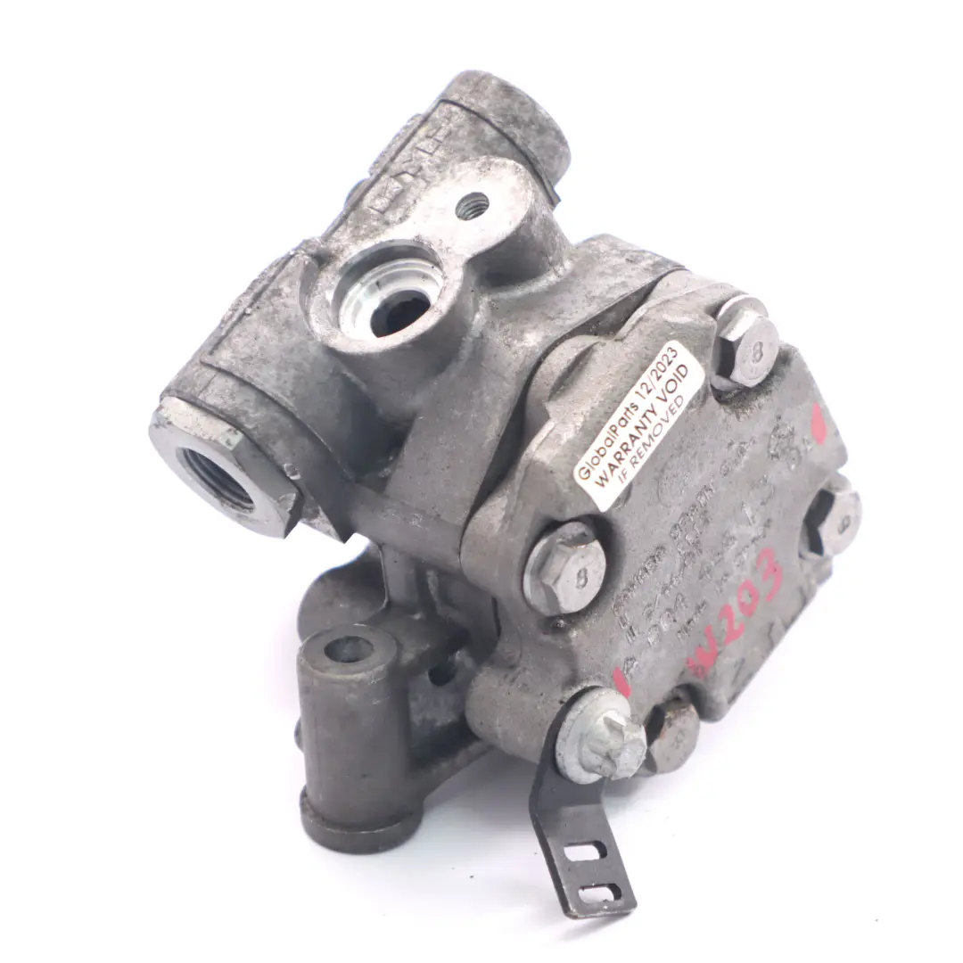Steering Pump Mercedes W203 C209 Diesel OM612 OM646 to Power with Part number A0044661301 Power Steering Pump Mercedes W203 C209 Diesel OM612 OM646 - SKU A0044661301 - Part number A0044661301