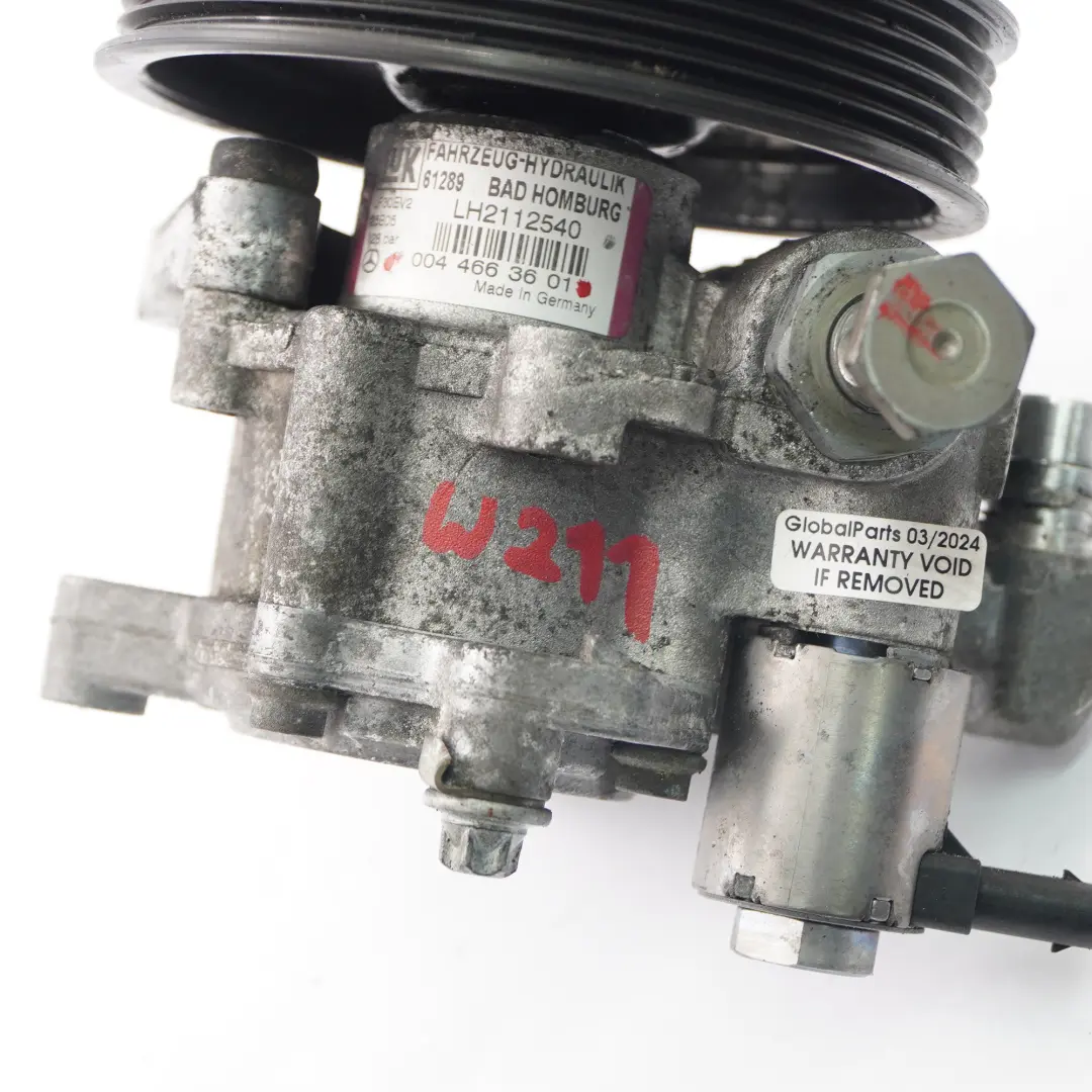 Pompa Wspomagania Układu Kierowniczego do Mercedes W211 C219 o numerze A0044663601 Mercedes W211 C219 Pompa Wspomagania Układu Kierowniczego - SKU A0044663601 - Numer Części A0044663601