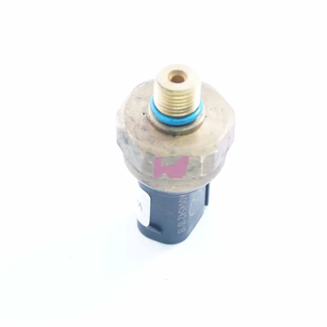 Mercedes W204 W211 W212 W906 Capteur De Rail Pression Carburant - SKU A0045421618 - Numéro de pièce A0045421618