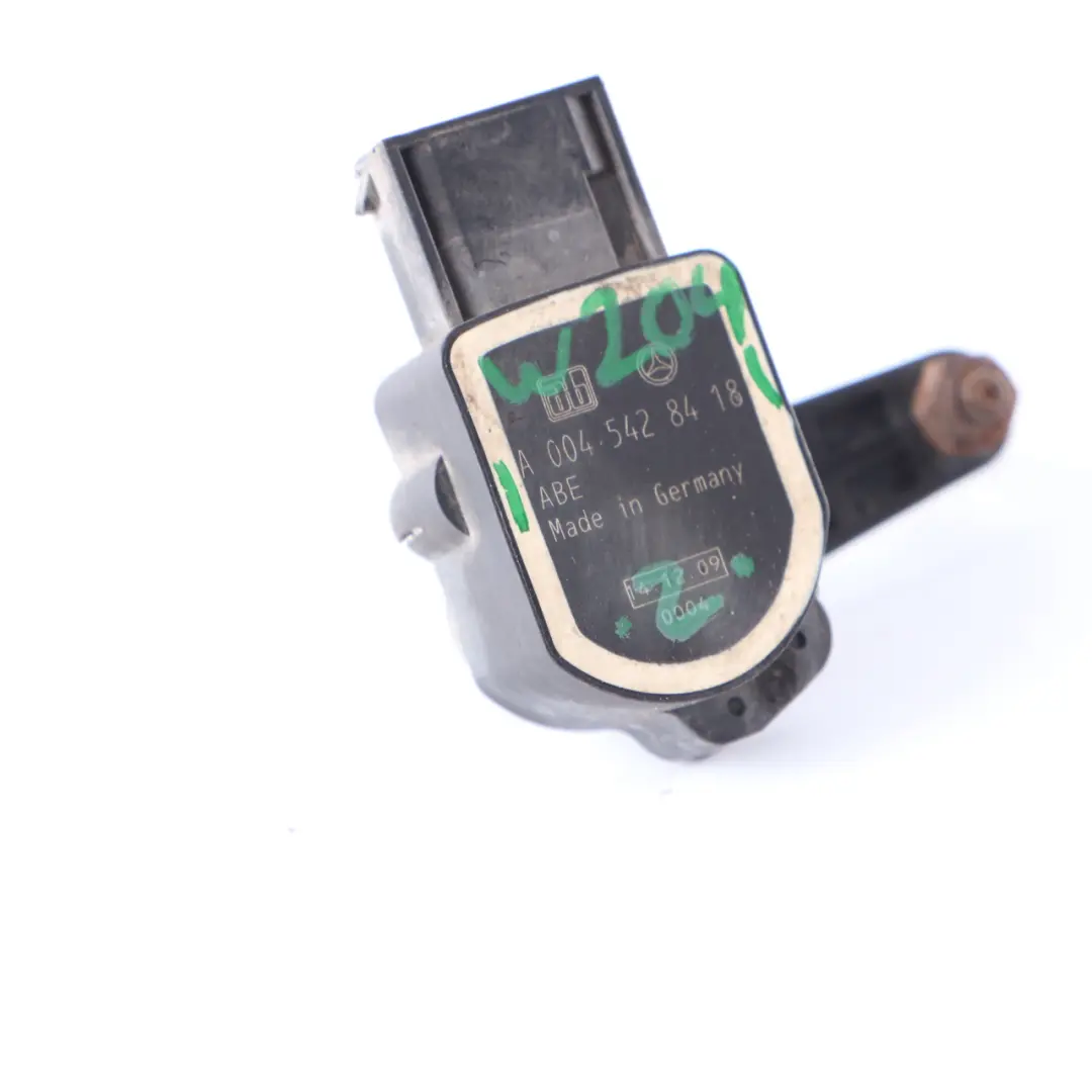 Headlight Light Height Level Sensor Module Unit to Mercedes W204 with Part number A0045428418 Mercedes W204 Headlight Light Height Level Sensor Module Unit - SKU A0045428418 - Part number A0045428418