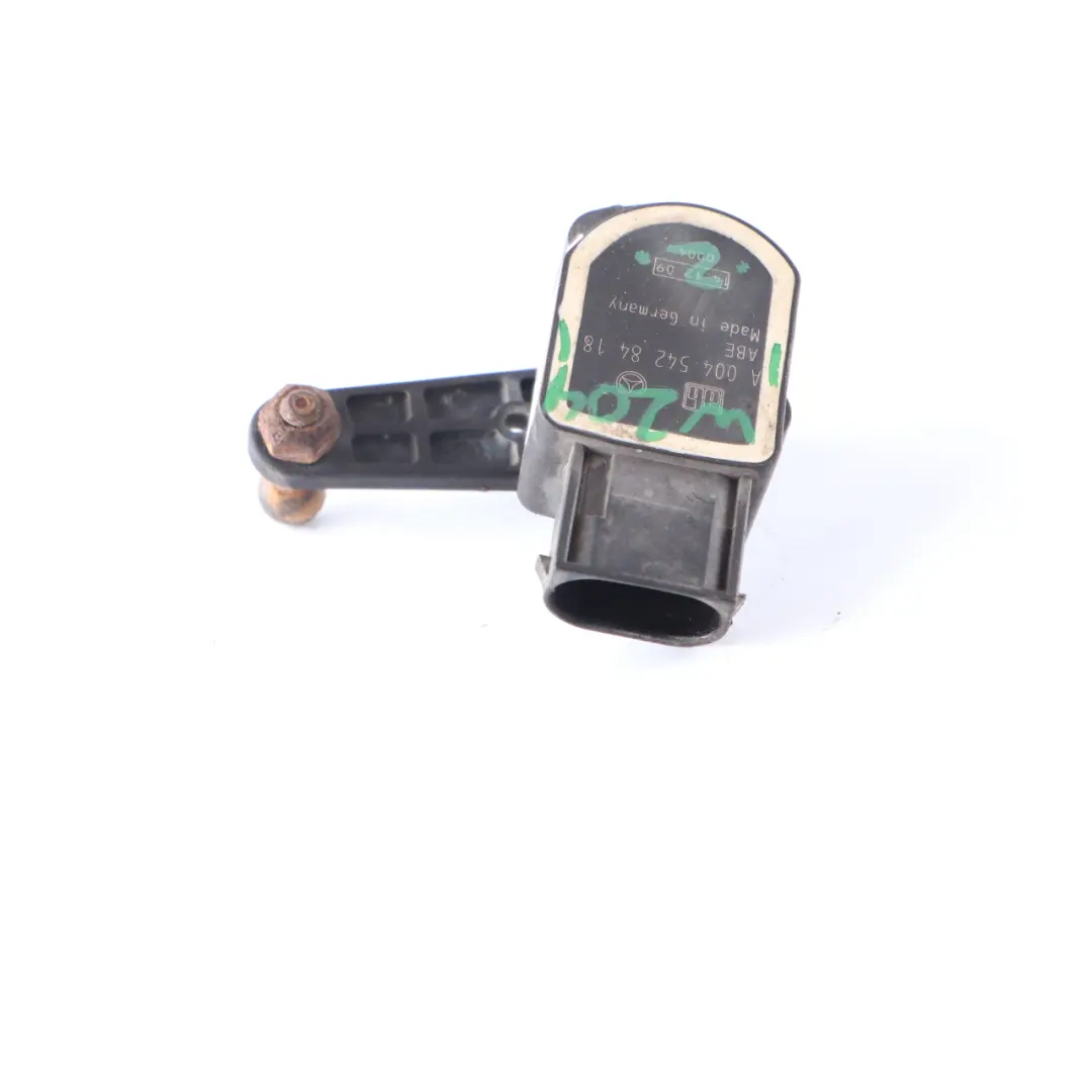 Headlight Light Height Level Sensor Module Unit to Mercedes W204 with Part number A0045428418 Mercedes W204 Headlight Light Height Level Sensor Module Unit - SKU A0045428418 - Part number A0045428418