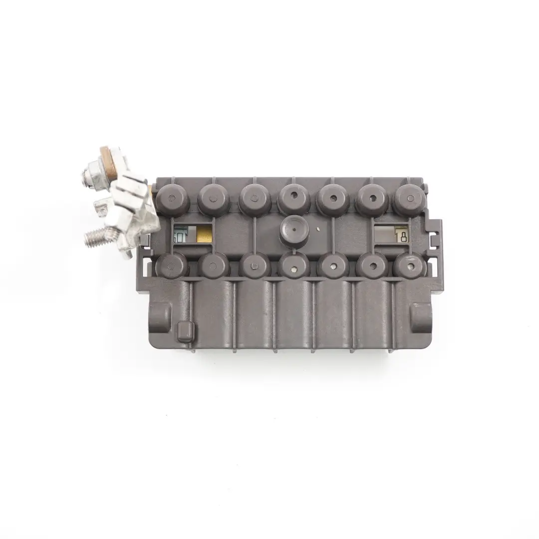 Fusibile Scatola Prefusibile Relè Elettrica per Mercedes Sprinter W906 con numero di parte A0045450201 Mercedes Sprinter W906 Fusibile Scatola Prefusibile Relè Elettrica - SKU A0045450201 - Numero di parte A0045450201