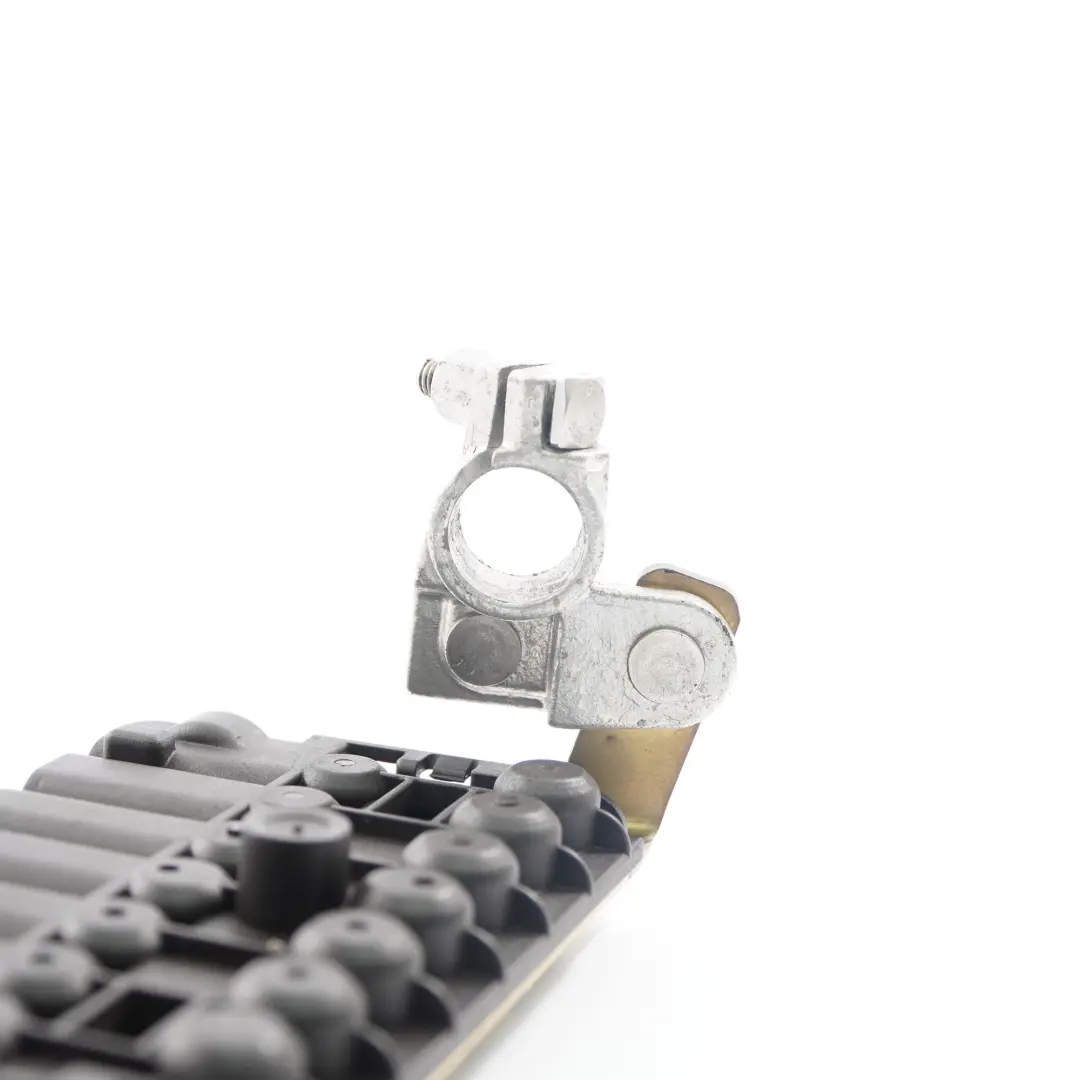 Skrzynka Bezpieczników do Mercedes Sprinter W906 o numerze A0045450201 Mercedes Sprinter W906 Skrzynka Bezpieczników - SKU A0045450201 - Numer Części A0045450201