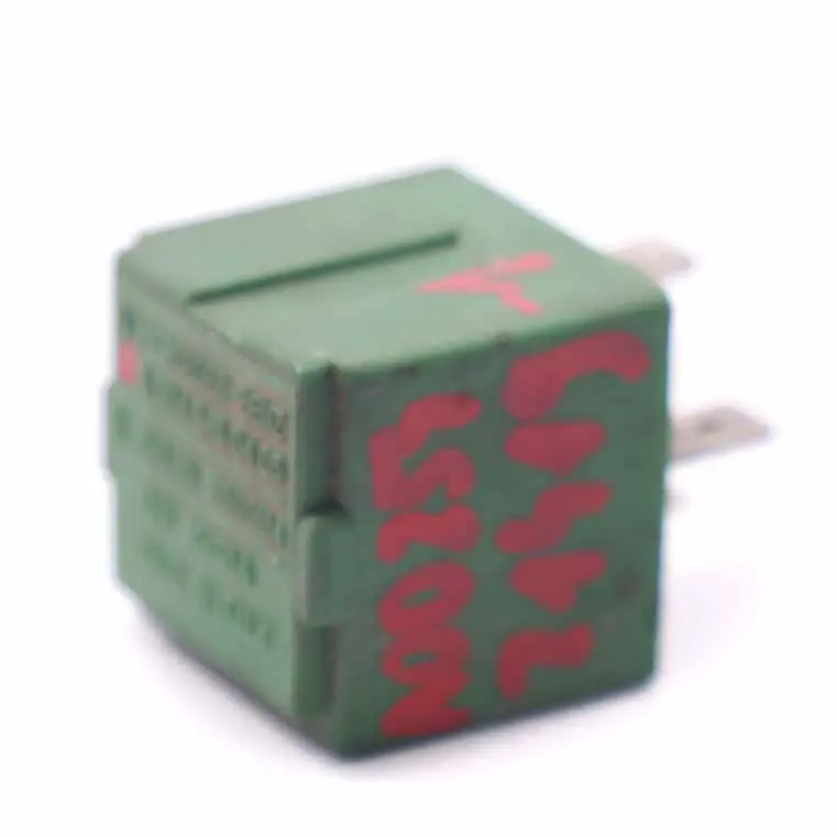 Relais 5-Pins Grün Steuergerät 12V für Mercedes W169 W203 W639 W906 mit Teilenummer A0045450405 Mercedes W169 W203 W639 W906 Relais 5-Pins Grün Steuergerät 12V - SKU A0045450405 - Teilenummer A0045450405