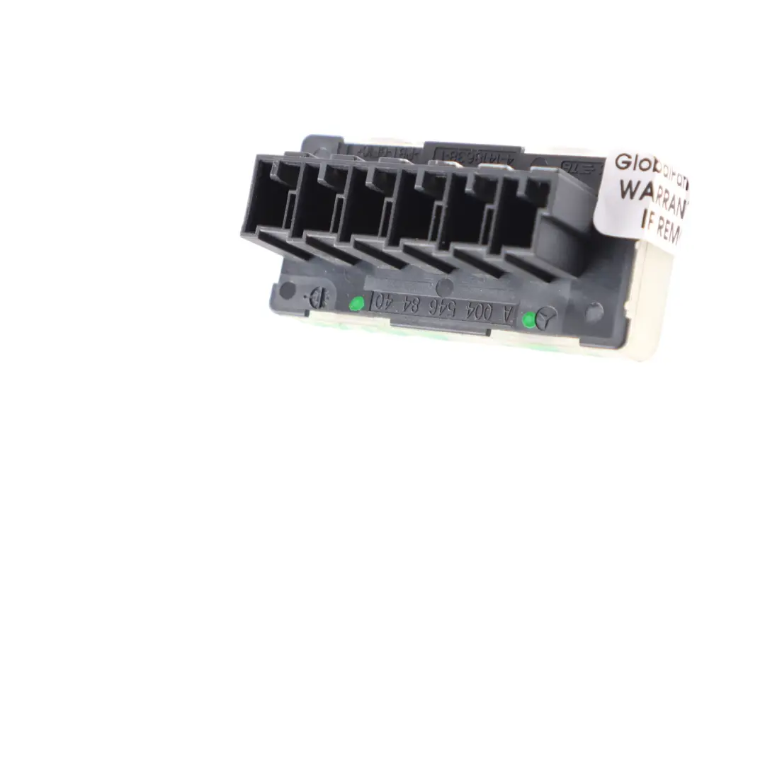 Connecteur de distributeur d'énergie pour Mercedes W177 à propos du numéro de pièce A0045468440 Mercedes W177 Connecteur de distributeur d'énergie - SKU A0045468440 - Numéro de pièce A0045468440